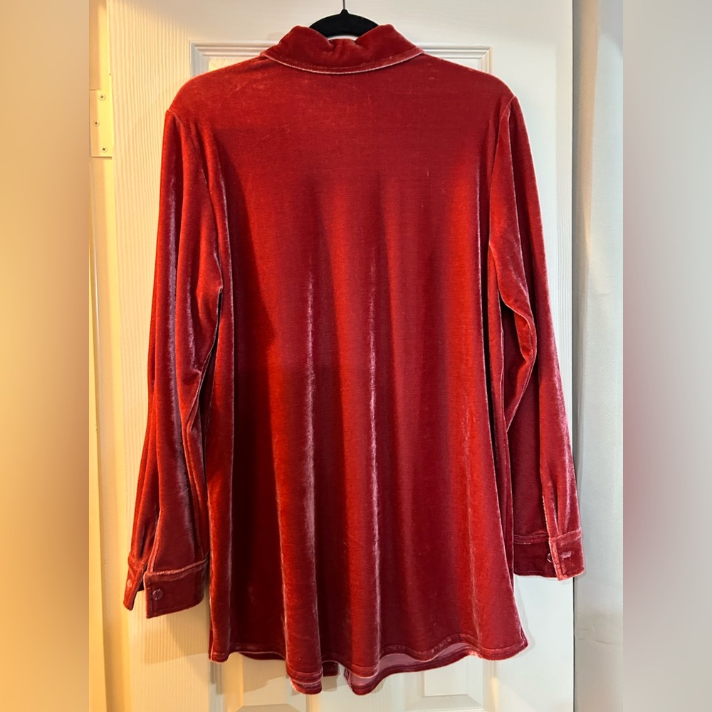 Soft surroundings Red Velvet Button-Up long sleeve Shirt size M - Picture 4 of 6